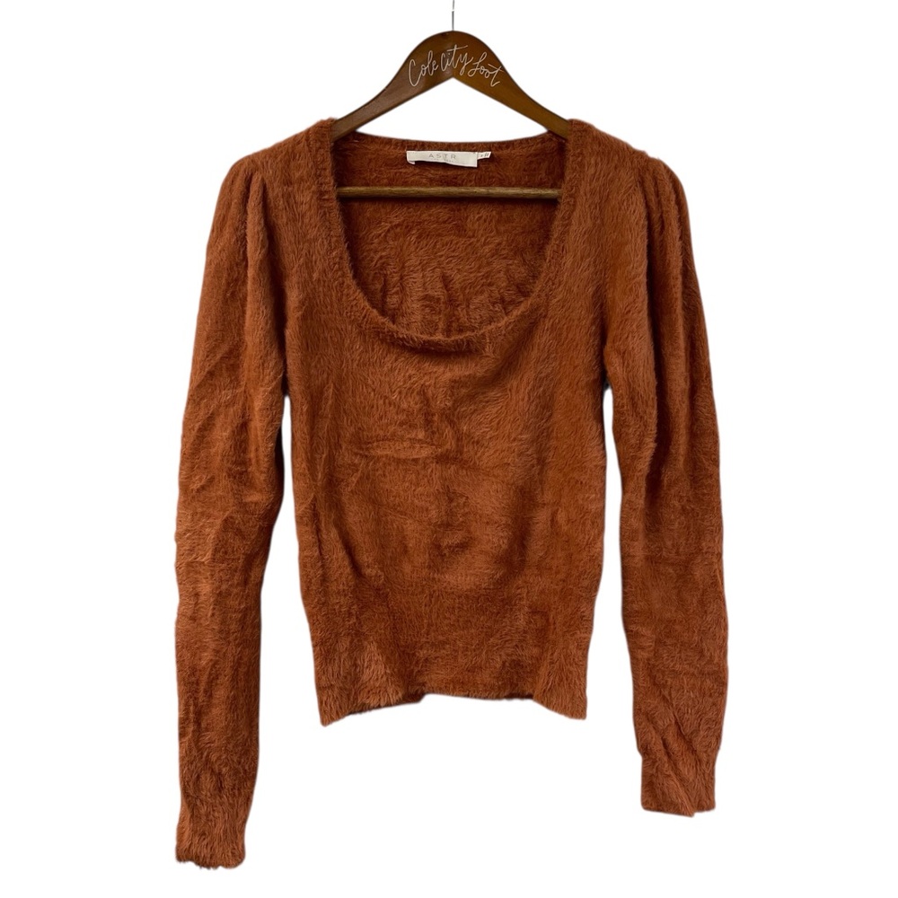 ASTR the label eyelash sweater medium scoop neck